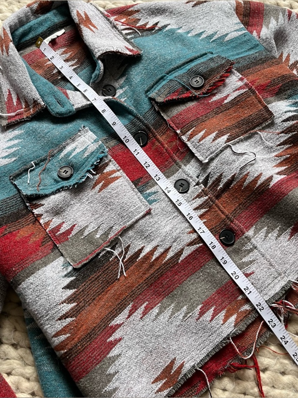 Aztec Cropped Button-Up Veveret Jacket | small-medium - Picture 11 of 17